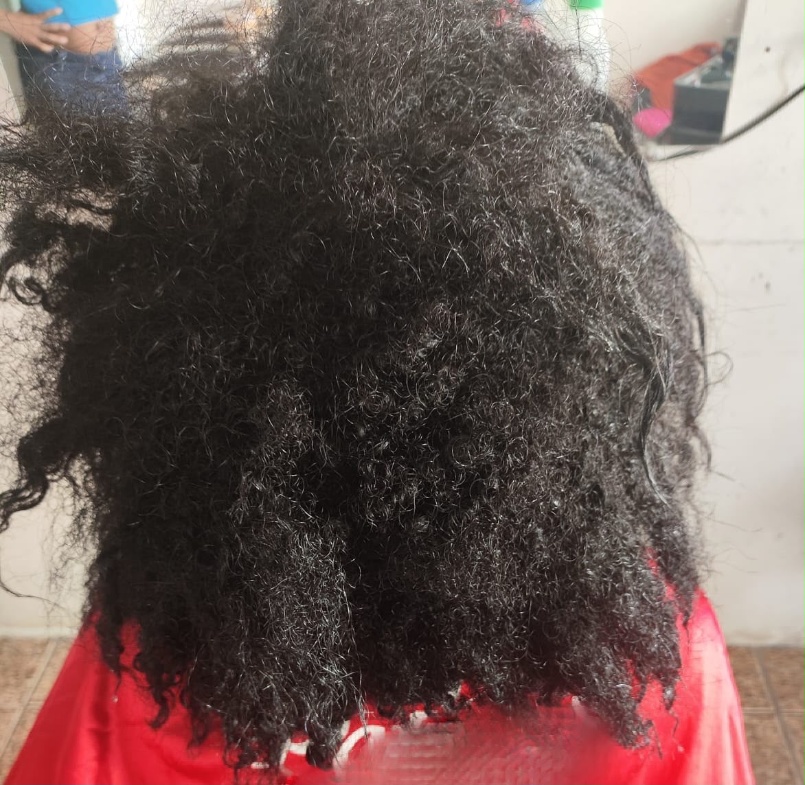 Antes: Volume alto e fios ressecados